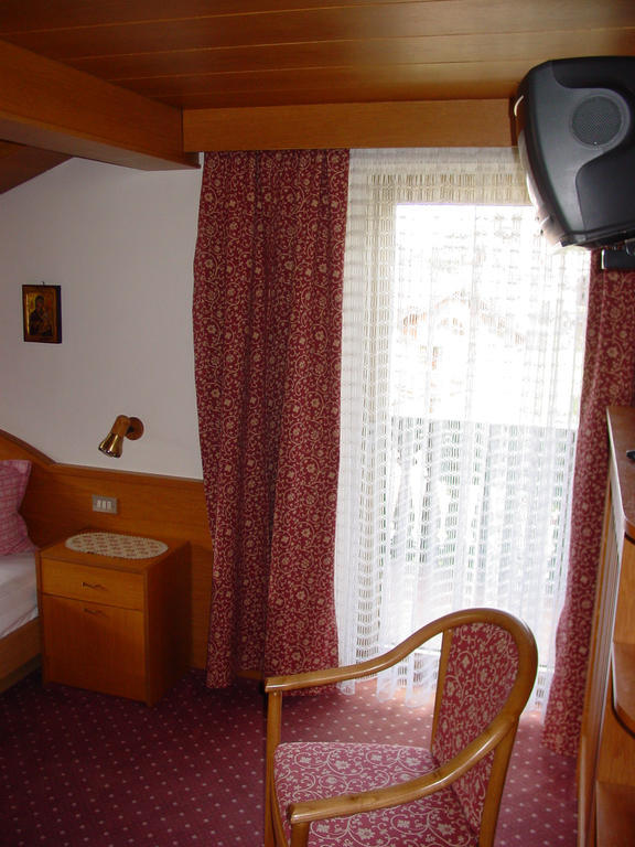 Garni Conturina Hotel Santa Cristina Val Gardena Szoba fotó